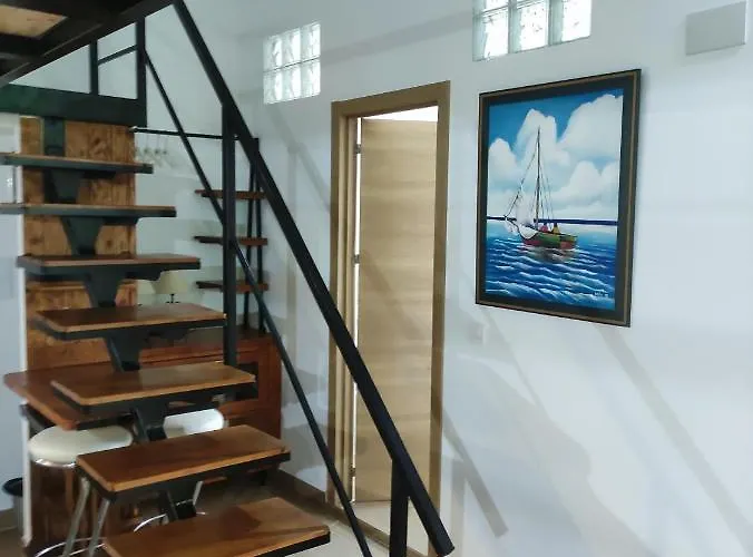 Loft De Lujo Calle De Marines شقة دينايا